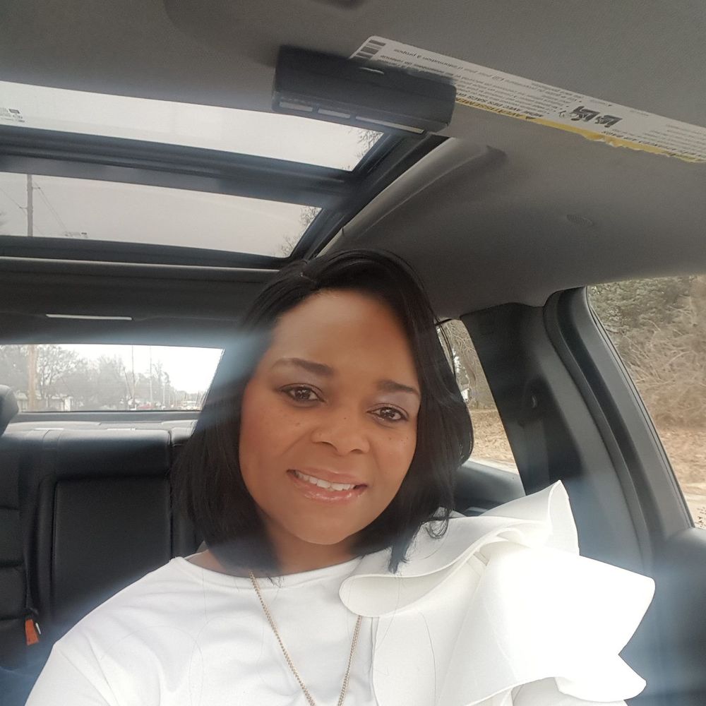 Meet your Posher, Kinya